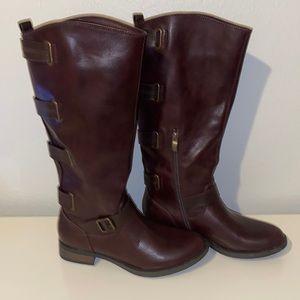 Brown/Cherry colored ‘riding’ boots